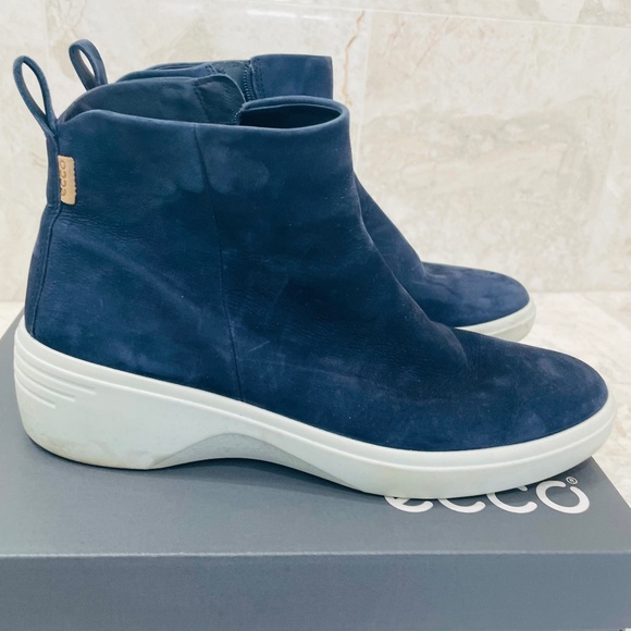 Ecco Shoes - ECCO {41} Ankle Boots Navy Blue White Wedge "Night Sky"